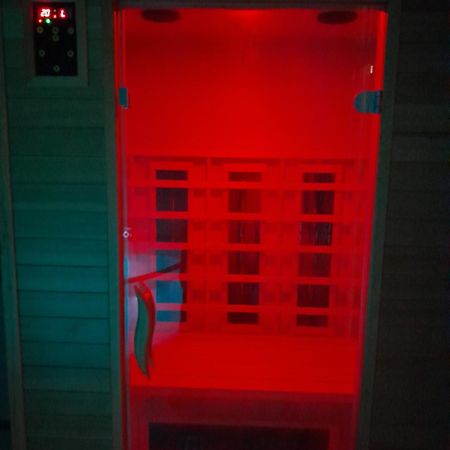 Farm Stay Frank Ozmec Wine And Glamping Estate Ljutomer Exterior foto