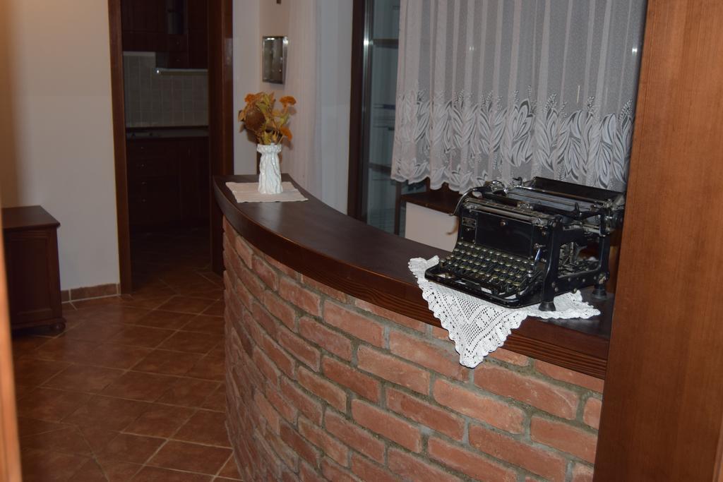 Farm Stay Frank Ozmec Wine And Glamping Estate Ljutomer Quarto foto