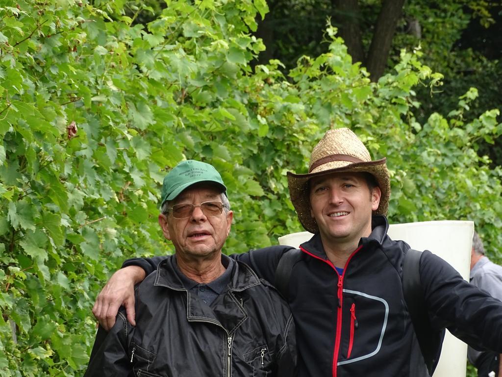Farm Stay Frank Ozmec Wine And Glamping Estate Ljutomer Exterior foto